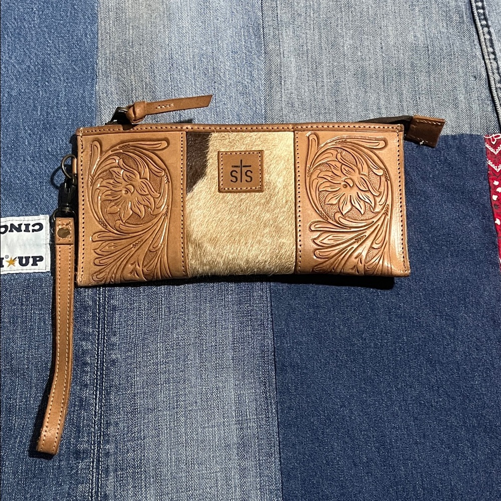 STS Ranchwear Floral Embossed Tan and Cream Clutch
